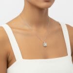 Kadın gümüş baget kolye