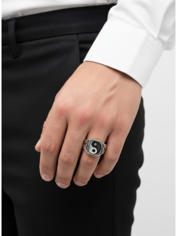 Alternative view of Yin yang Gümüş erkek yüzük