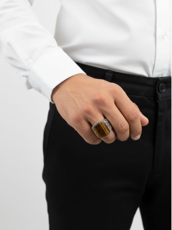 Kahverengi kaplangözü taşlı erkek yüzük