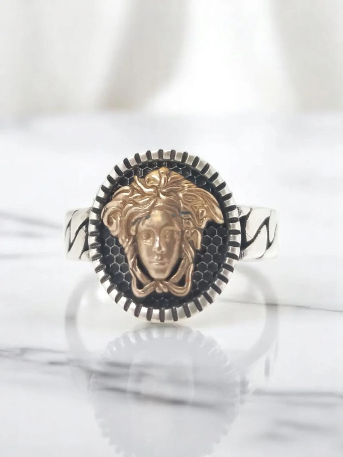 Versace Desenli Erkek Gümüş Yüzük - Görsel 2