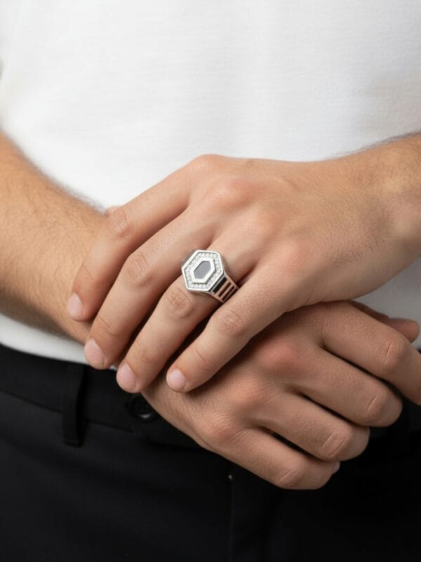 siyah taşlı erkek gümüş yüzük