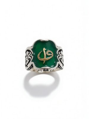 Yeşil zeminli elif-vav harfleri işlemeli 925 ayar gümüş erkek yüzük modelimiz