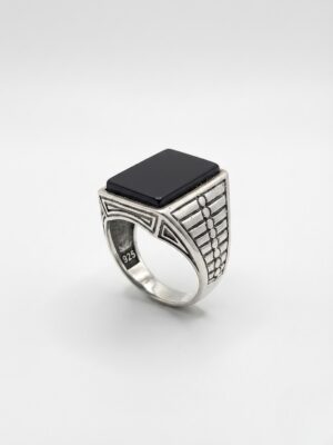 Dikdörtgen siyah oniks taşlı gümüş erkek yüzük