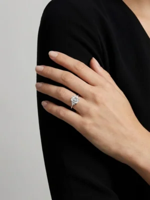 Mozanit taşlı 925 ayar gümüş baget yüzük