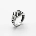 Siyah Çizgili Geometrik Motifli Gümüş Erkek Yüzük