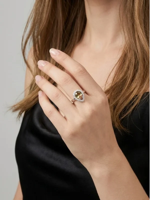 Damla montür zultanit taşlı kenarları mikro zirkon taşlı gümüş kadın yüzük