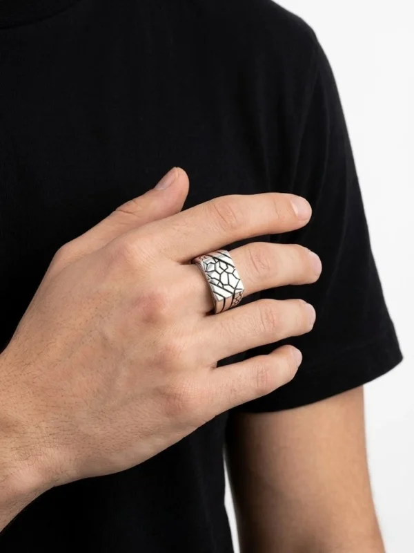 Alternative view of Modern Tasarım Duvar Desenli Taşsız Gümüş Yüzük